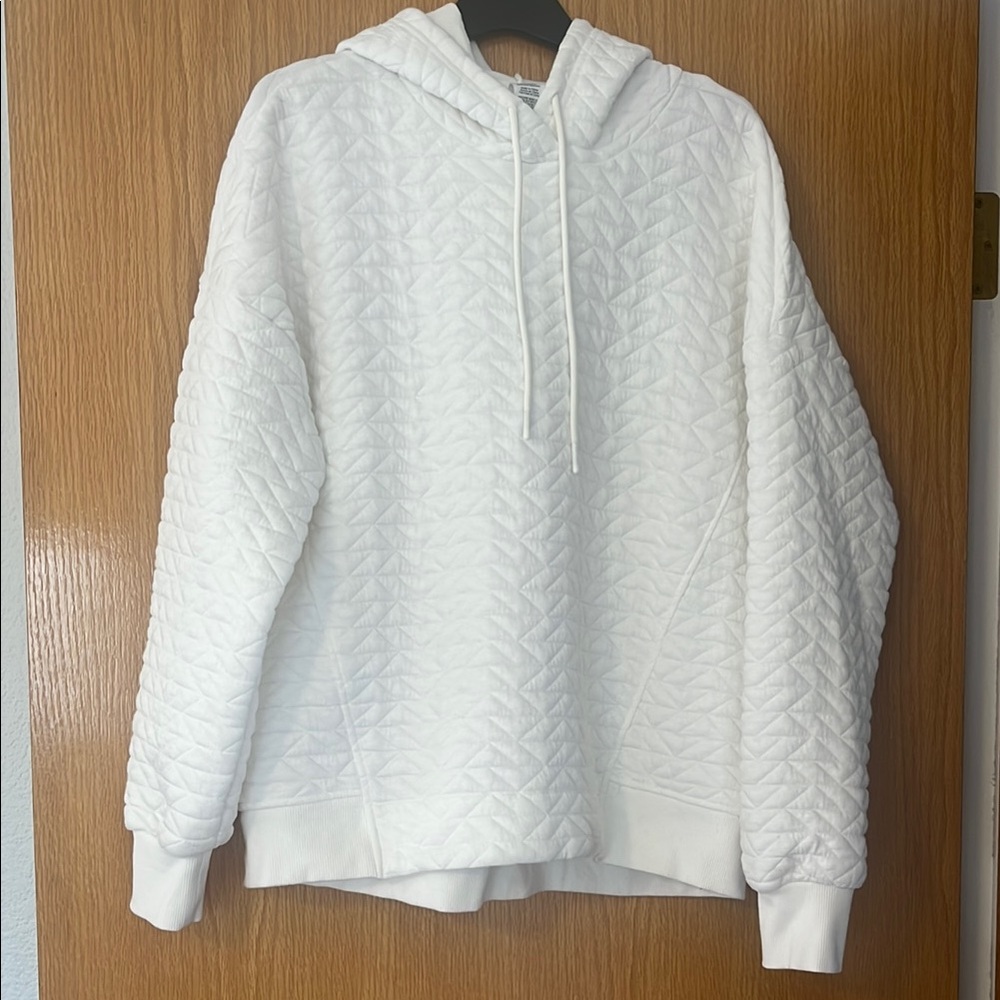 Women's White Quilted Hoodie Sweater